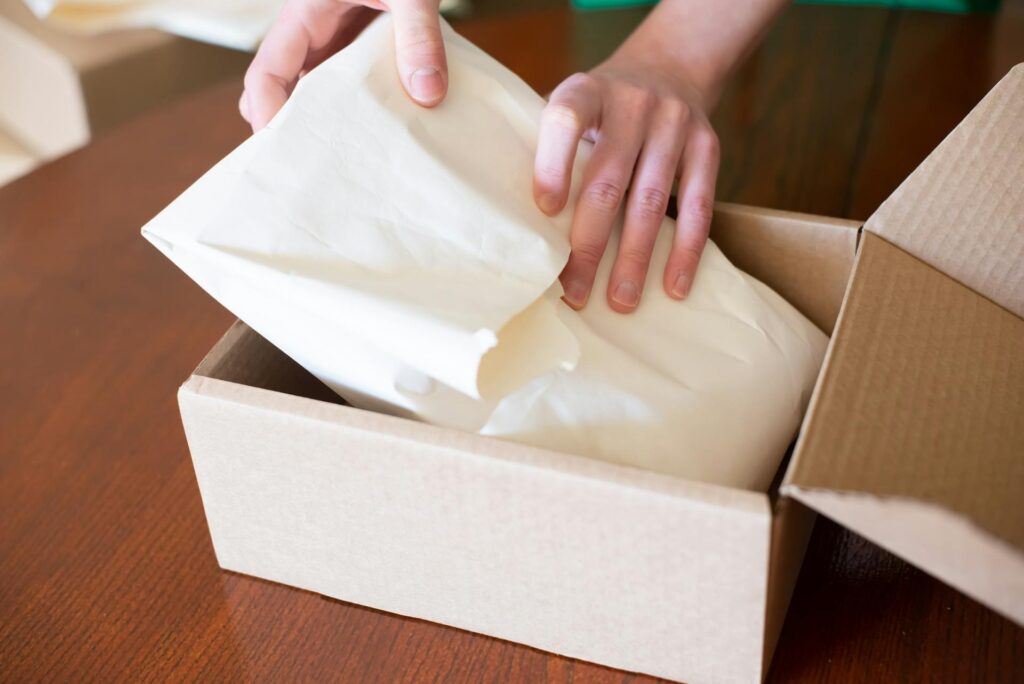 Membungkus paket