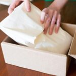 Membungkus paket